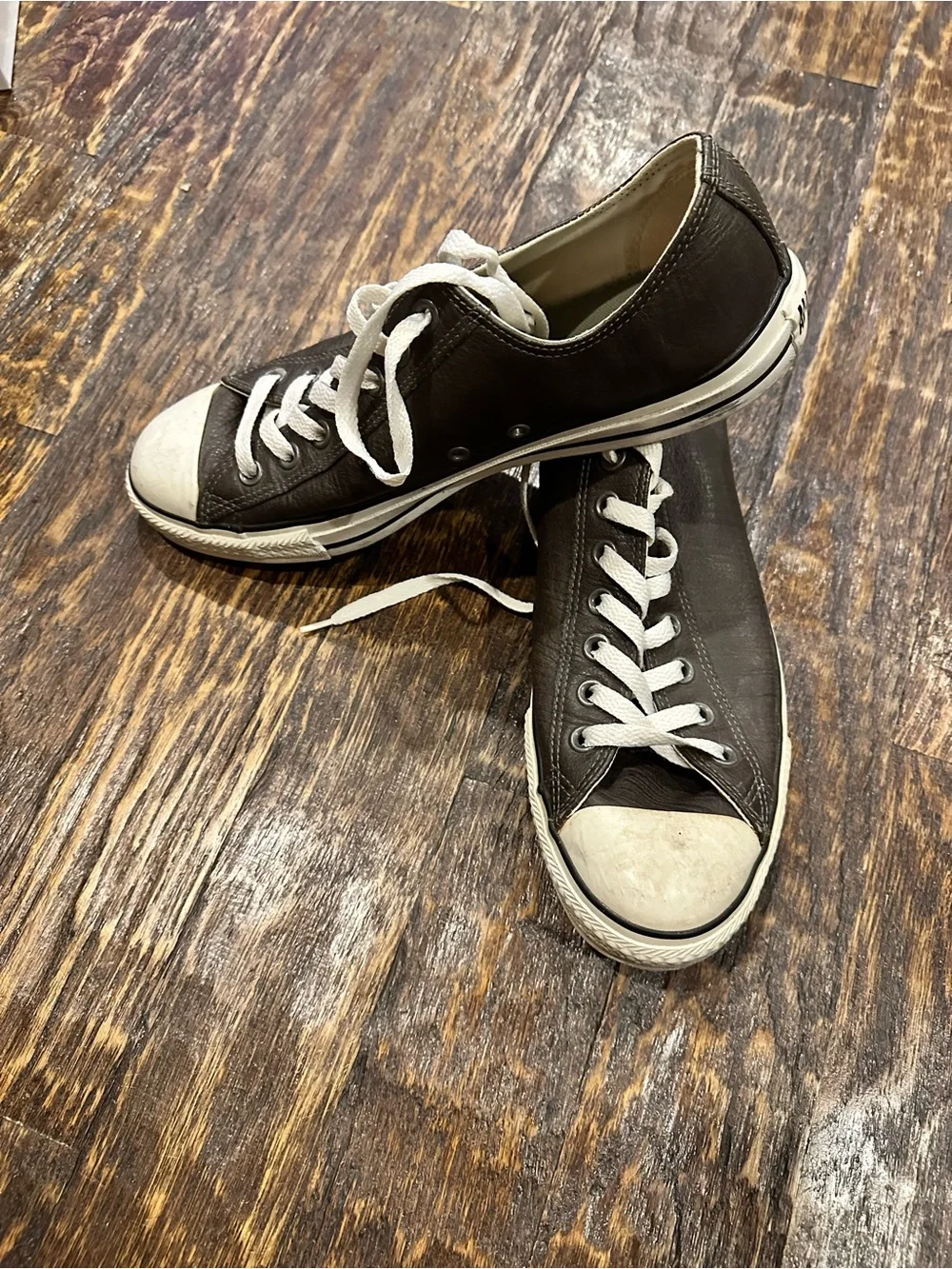 Converse Chuck Taylor Men’s Low-Top Leather Sneakers in Dark Brown - Picture 9 of 10